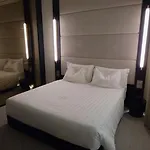 Ξενοδοχείο Sparano Palace - Luxury Maison 4*